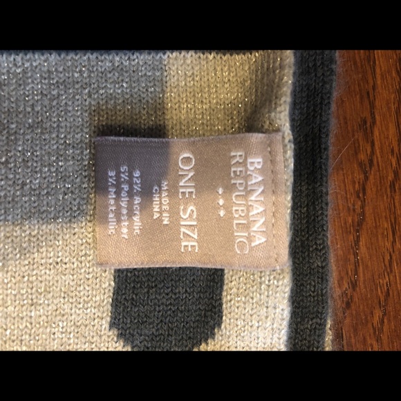 Banana Republic Scarf - Picture 3 of 3